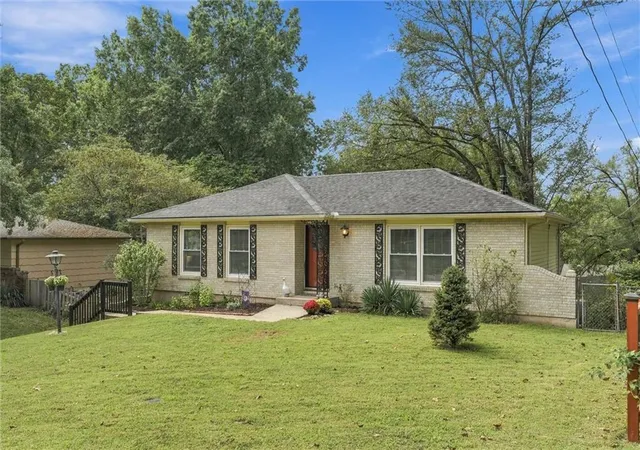 Photo 3 of Sale Pending at 2112 N 75th Terrace, Kansas City, KS 66109 | MLS# 2644391 | Listing updated on 2026-09-30