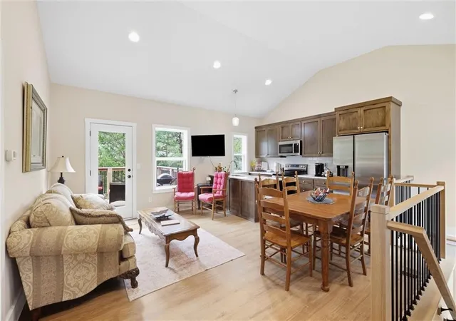 Photo 4 of House for sale at 38 S Lakeside Cir, La Cygne, KS 66040 | MLS# 2644398 | Listing updated on 2026-09-29