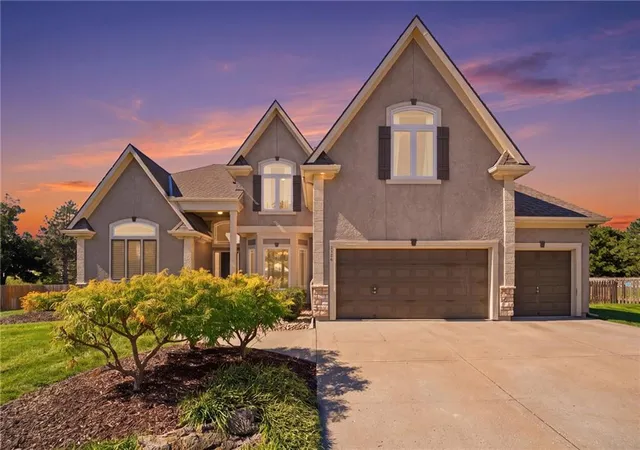 Photo 2 of Single family home for sale at 9520 N Askew Ave, Kansas City, MO 64156 | MLS# 2644400 | Listing updated on 2026-10-08