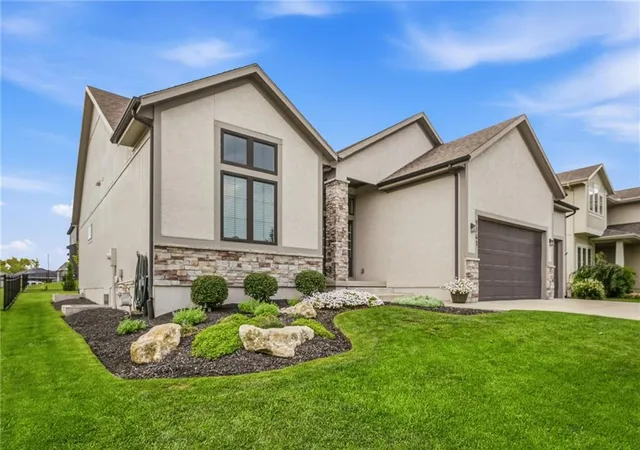Photo 1 of Single family home for sale at 9141 Carbondale St, Lenexa, KS 66227 | MLS# 2644401 | Listing updated on 2026-10-16
