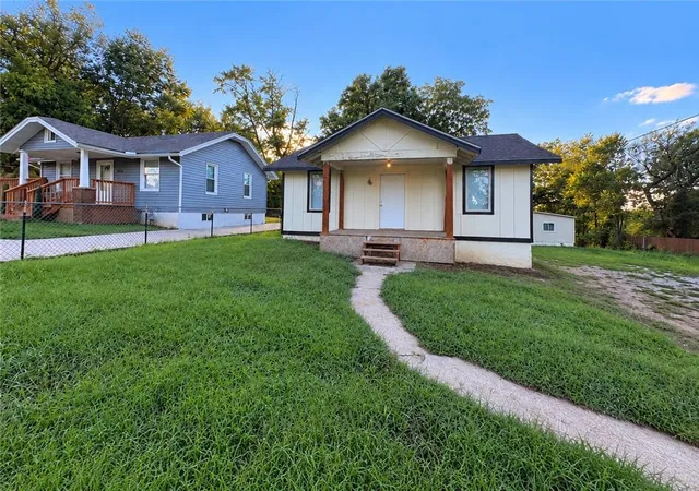 Photo 2 of Single family home for sale at 2816 N 41st Street, Kansas City, KS 66104 | MLS# 2644407 | Listing updated on 2026-10-01