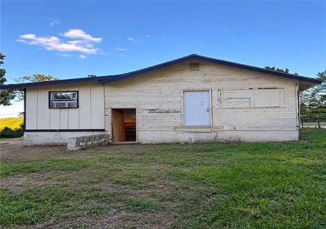 Photo 3 of Single family home for sale at 2816 N 41st Street, Kansas City, KS 66104 | MLS# 2644407 | Listing updated on 2026-10-01