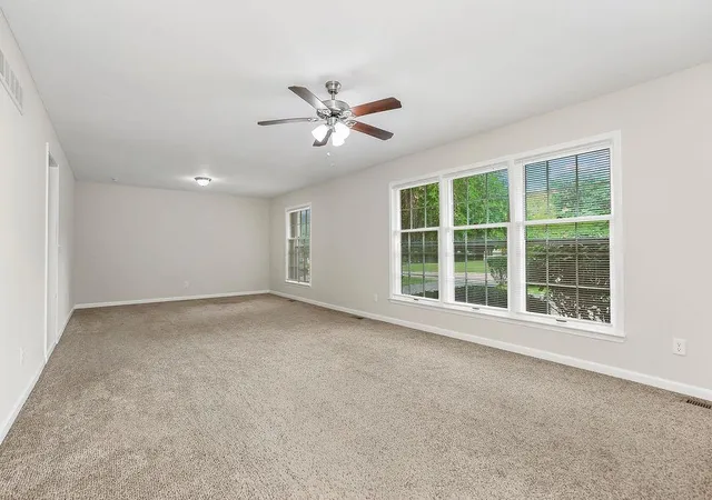 Photo 2 of Single family home for sale at 305 Nw Obrien Rd, Lees Summit, MO 64063 | MLS# 2644410 | Listing updated on 2026-10-06
