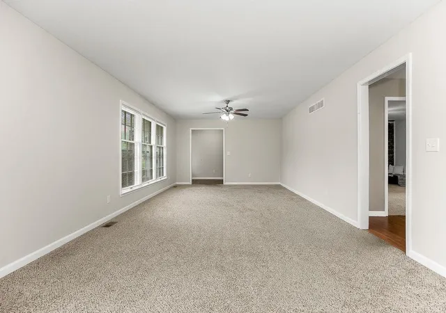 Photo 3 of Single family home for sale at 305 NW Obrien Rd, Lees Summit, MO 64063 | MLS# 2644410 | Listing updated on 2026-10-06
