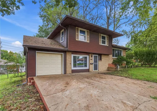 Photo 1 of Single family home for sale at 408 N Kirk Ave, Independence, MO 64050 | MLS# 2644417 | Listing updated on 2026-10-21