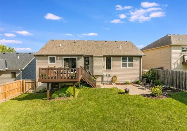 Photo 3 of Single family home for sale at 4004 Greywood Ln, Saint Joseph, MO 64505 | MLS# 2644424 | Listing updated on 2026-09-30