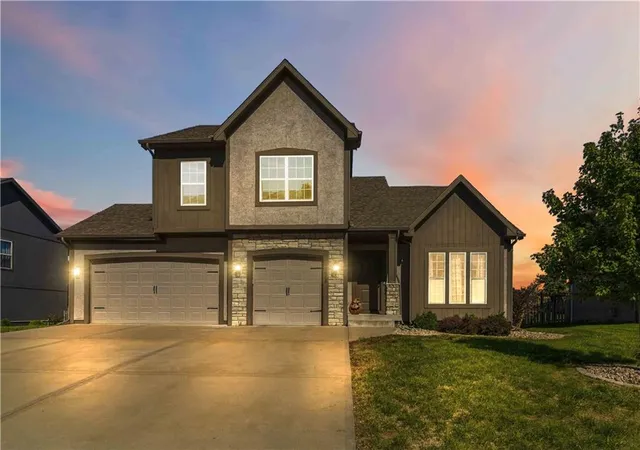 Photo 1 of Sale Pending at 1318 Ne 107th Terrace, Kansas City, MO 64155 | MLS# 2644428 | Listing updated on 2026-10-20