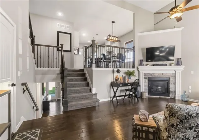 Photo 3 of Sale Pending at 1318 Ne 107th Terrace, Kansas City, MO 64155 | MLS# 2644428 | Listing updated on 2026-10-20