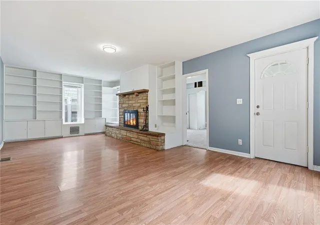 Photo 2 of Single family home for sale at 412 S Hocker Ave, Independence, MO 64050 | MLS# 2644437 | Listing updated on 2026-10-08