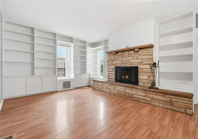 Photo 4 of Single family home for sale at 412 S Hocker Ave, Independence, MO 64050 | MLS# 2644437 | Listing updated on 2026-10-08