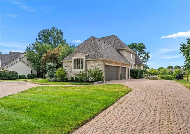 Photo 3 of Single family home for sale at 6509 W 132nd Terrace, Leawood, KS 66209 | MLS# 2644438 | Listing updated on 2026-10-01