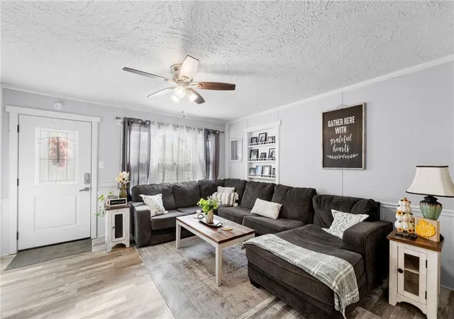 Photo 3 of Single family home for sale at 1725 S Central Ave, Chanute, KS 66720 | MLS# 2644439 | Listing updated on 2026-10-03