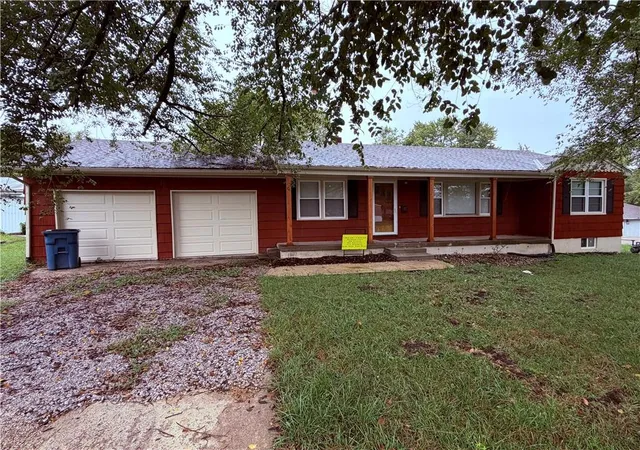 Photo 1 of Sale Pending at 623 W Mason St, Odessa, MO 64076 | MLS# 2644446 | Listing updated on 2026-10-05