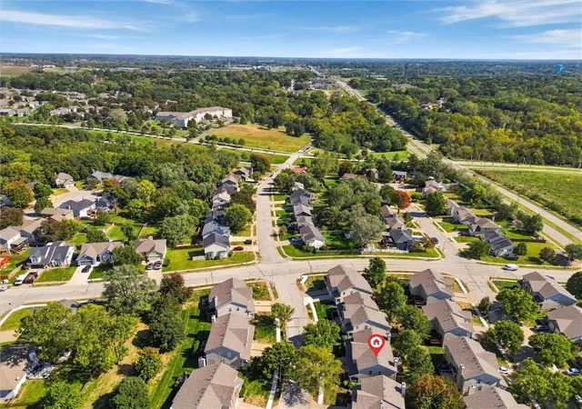 Listing Photo 4 - Condo for sale in building located at 3629 NW 85th St, Kansas City, MO 64154