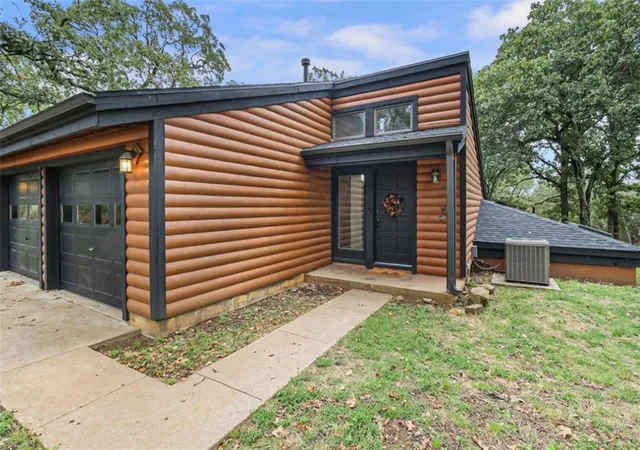 Photo 3 of Single family home for sale at 1104 Meadow Rd, Cherryvale, KS 67335 | MLS# 2644454 | Listing updated on 2026-10-05