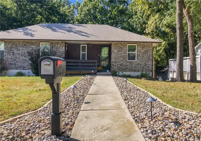 Photo 2 of Sale Pending at 1409 Woodlawn Dr, Warrensburg, MO 64093 | MLS# 2644455 | Listing updated on 2026-10-16