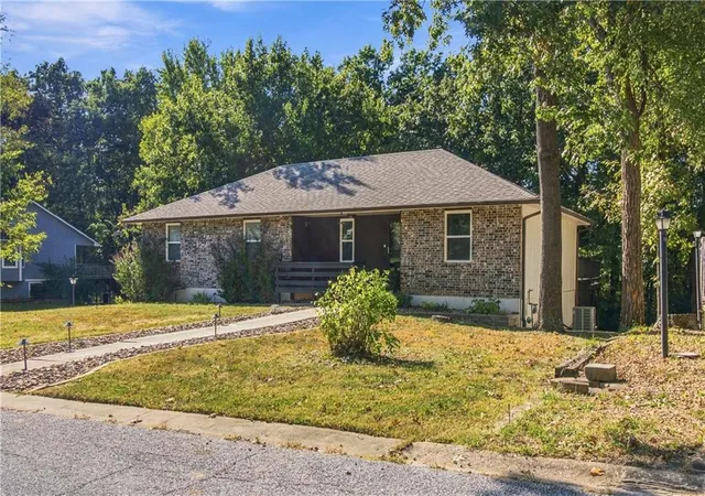 Photo 3 of Sale Pending at 1409 Woodlawn Dr, Warrensburg, MO 64093 | MLS# 2644455 | Listing updated on 2026-10-16