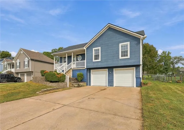 Photo 1 of Single family home for sale at 1309 Deena St, Pleasant Hill, MO 64080 | MLS# 2644456 | Listing updated on 2026-10-03