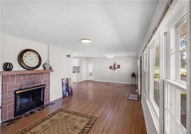 Photo 4 of Single family home for sale at 8657 E 57th Street, Kansas City, MO 64129 | MLS# 2644459 | Listing updated on 2026-10-23