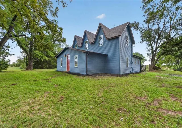 Photo 3 of Single family home for sale at 21021 Missouri City Rd, Liberty, MO 64068 | MLS# 2644460 | Listing updated on 2026-10-02