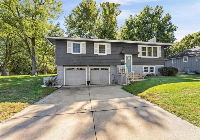 Photo 2 of Single family home for sale at 9405 E 84th Street, Raytown, MO 64138 | MLS# 2644464 | Listing updated on 2026-10-08