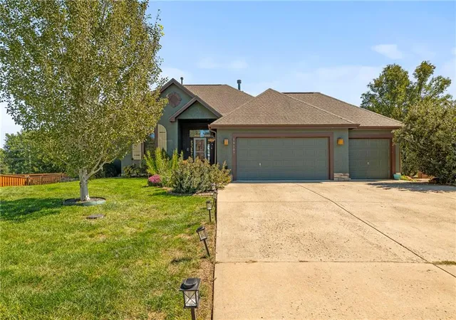 Photo 3 of Single family home for sale at 15107 W 154th Terrace, Olathe, KS 66062 | MLS# 2644470 | Listing updated on 2026-10-08