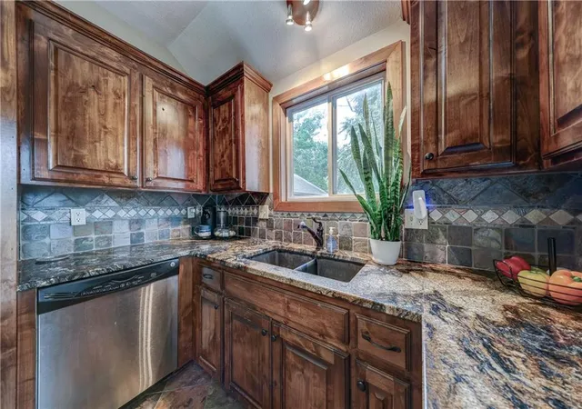 Photo 3 of Single family home for sale at 4980 Quivira Rd, Shawnee, KS 66216 | MLS# 2644483 | Listing updated on 2026-10-03