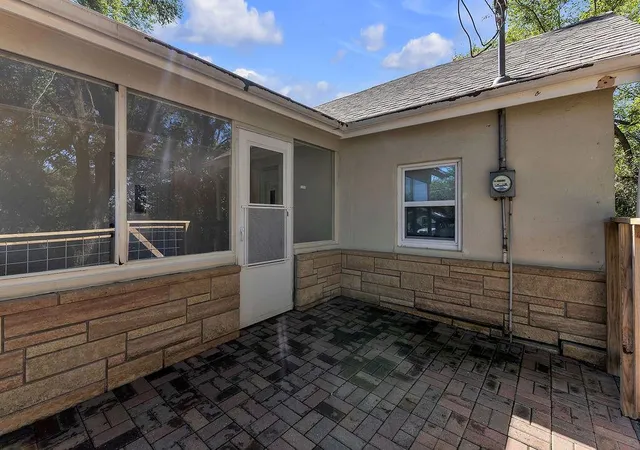 Photo 3 of Single family home for sale at 734 Riverview Dr, Saint Joseph, MO 64503 | MLS# 2644486 | Listing updated on 2026-10-02