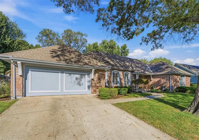 Photo 3 of Single family home for sale at 7816 W 100th Place, Overland Park, KS 66212 | MLS# 2644492 | Listing updated on 2026-10-09