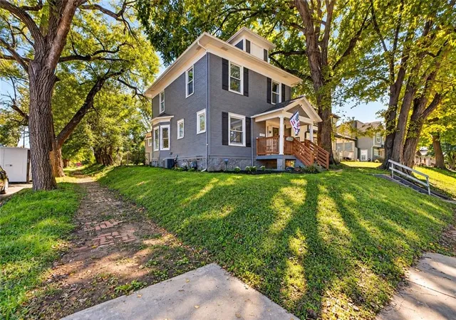 Photo 2 of Single family home for sale at 339 N 16th Street, Kansas City, KS 66102 | MLS# 2644501 | Listing updated on 2026-10-09
