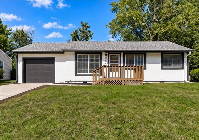Photo 1 of Single family home for sale at 204 Pacific Dr, Belton, MO 64012 | MLS# 2644502 | Listing updated on 2026-10-08