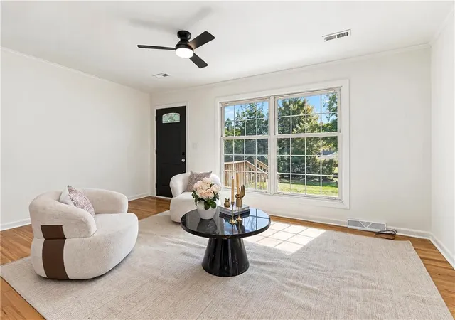 Photo 4 of Single family home for sale at 204 Pacific Dr, Belton, MO 64012 | MLS# 2644502 | Listing updated on 2026-10-08
