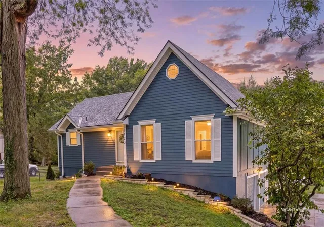 Photo 1 of Single family home for sale at 5122 Hardy St, Mission, KS 66202 | MLS# 2644504 | Listing updated on 2026-10-01