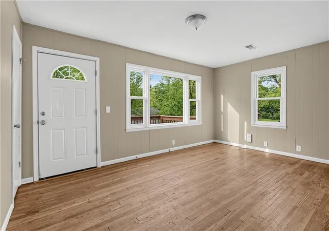 Photo 3 of Single family home for sale at 6140 Sloan Ave, Kansas City, KS 66104 | MLS# 2644505 | Listing updated on 2026-10-03