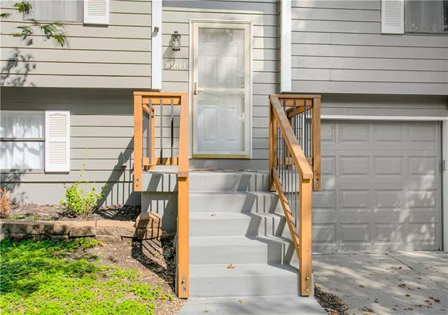 Photo 3 of Single family home for sale at 8904 Ne 72nd Street, Kansas City, MO 64158 | MLS# 2644509 | Listing updated on 2026-10-03