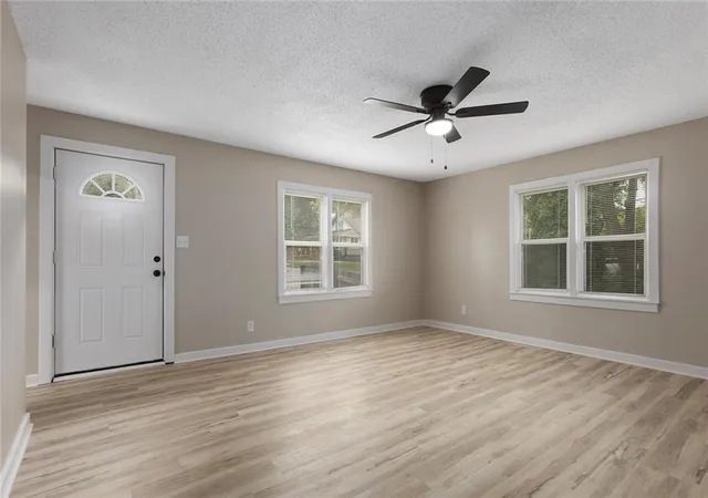 Photo 4 of Single family home for sale at 1400 E Hayward Ave, Independence, MO 64050 | MLS# 2644515 | Listing updated on 2026-10-02