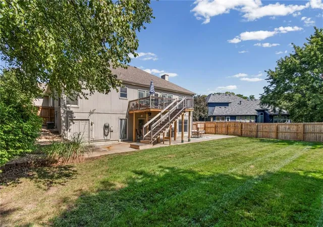Photo 3 of Single family home for sale at 1411 Ne 95th Street, Kansas City, MO 64155 | MLS# 2644519 | Listing updated on 2026-10-02