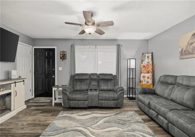 Photo 3 of Single family home for sale at 2502 Evergreen Ln, Saint Joseph, MO 64503 | MLS# 2644521 | Listing updated on 2026-10-01