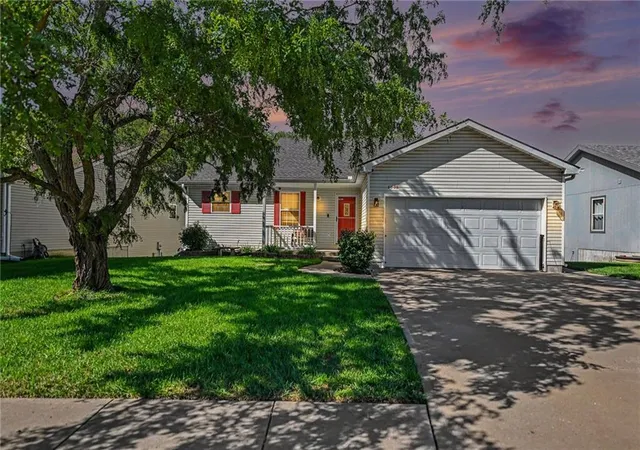 Photo 2 of Single family home for sale at 5003 University Ave, Saint Joseph, MO 64503 | MLS# 2644525 | Listing updated on 2026-10-03