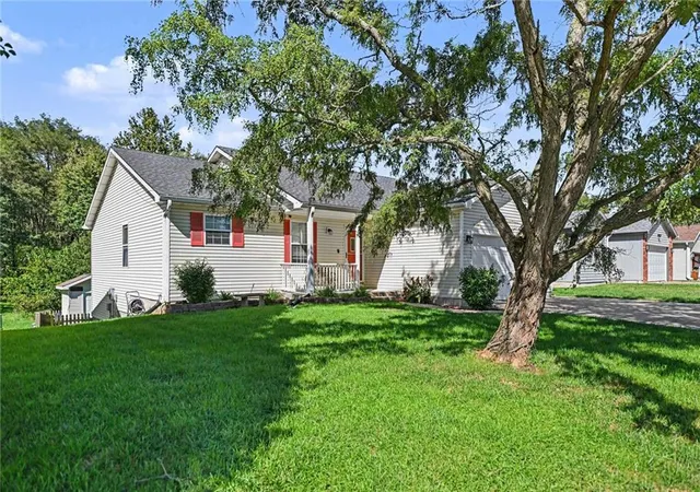 Photo 3 of Single family home for sale at 5003 University Ave, Saint Joseph, MO 64503 | MLS# 2644525 | Listing updated on 2026-10-03