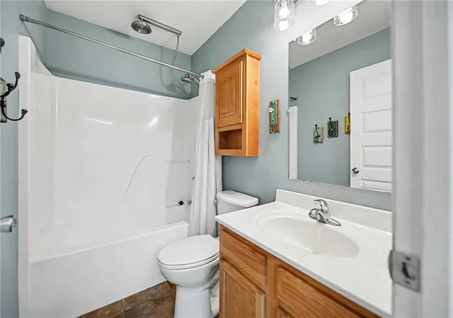 Photo 4 of Single family home for sale at 5003 University Ave, Saint Joseph, MO 64503 | MLS# 2644525 | Listing updated on 2026-10-03