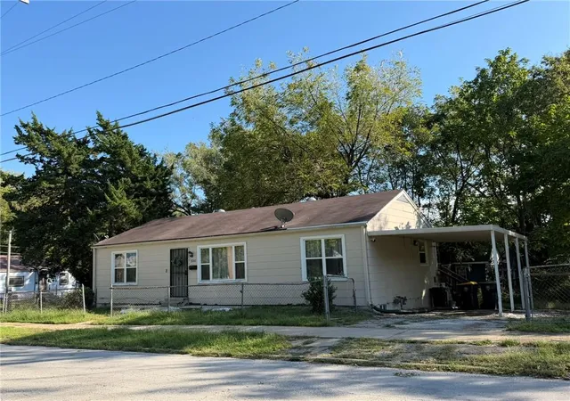 Photo 3 of Single family home for sale at 7200 Indiana Ave, Kansas City, MO 64132 | MLS# 2644527 | Listing updated on 2026-10-05