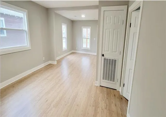 Photo 4 of Single family home for sale at 615 N Oak St, Iola, KS 66749 | MLS# 2644530 | Listing updated on 2026-10-02