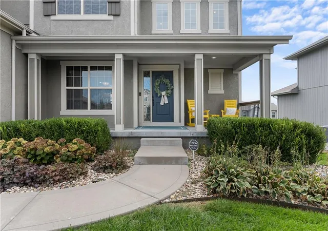 Photo 2 of Single family home for sale at 1613 Sw Whistle, Lees Summit, MO 64082 | MLS# 2644541 | Listing updated on 2026-10-07