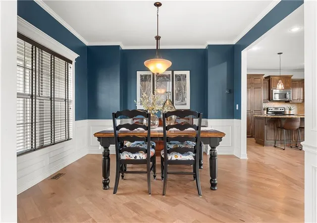 Photo 4 of Single family home for sale at 1613 SW Whistle, Lees Summit, MO 64082 | MLS# 2644541 | Listing updated on 2026-10-07