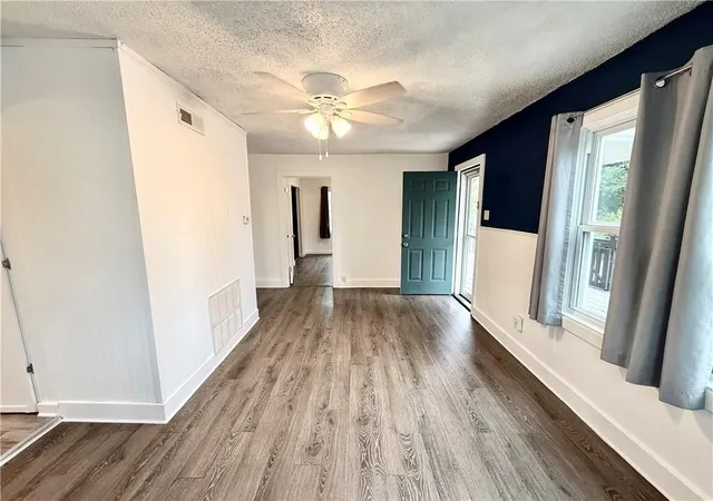 Photo 3 of Single family home for sale at 814 E 2nd Street, Maryville, MO 64468 | MLS# 2644544 | Listing updated on 2026-10-04