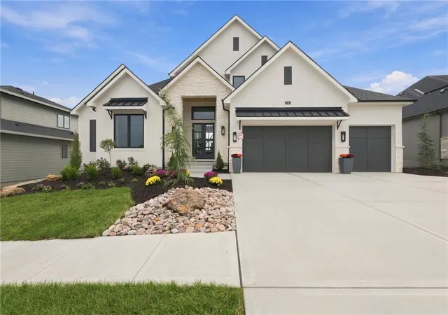 Photo 1 of Single family home for sale at 17701 Knox St, Overland Park, KS 66221 | MLS# 2644547 | Listing updated on 2026-10-01