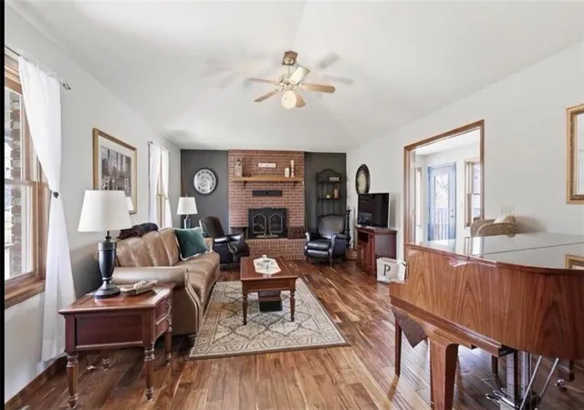 Photo 3 of Single family home for sale at 916 E 27th Street, Baxter Springs, KS 66713 | MLS# 2644549 | Listing updated on 2026-09-29