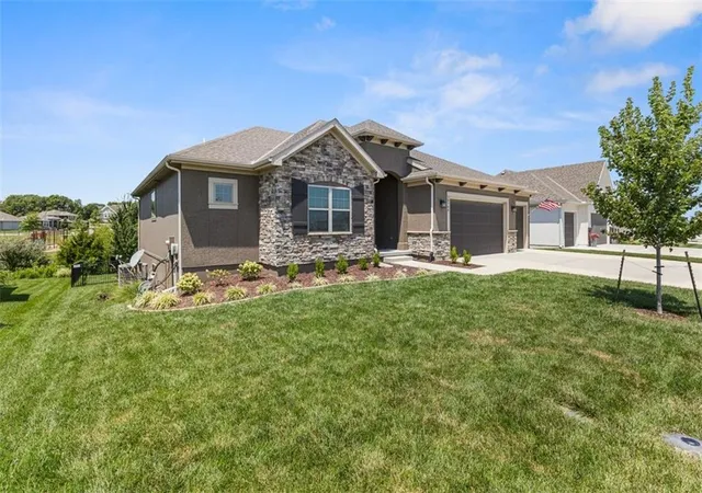 Photo 3 of Single family home for sale at 19700 Norton St, Spring Hill, KS 66083 | MLS# 2644550 | Listing updated on 2026-10-03