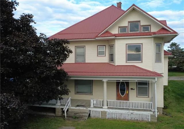 Photo 3 of Single family home for sale at 201 S Buchanan St, Maryville, MO 64468 | MLS# 2644553 | Listing updated on 2026-10-09
